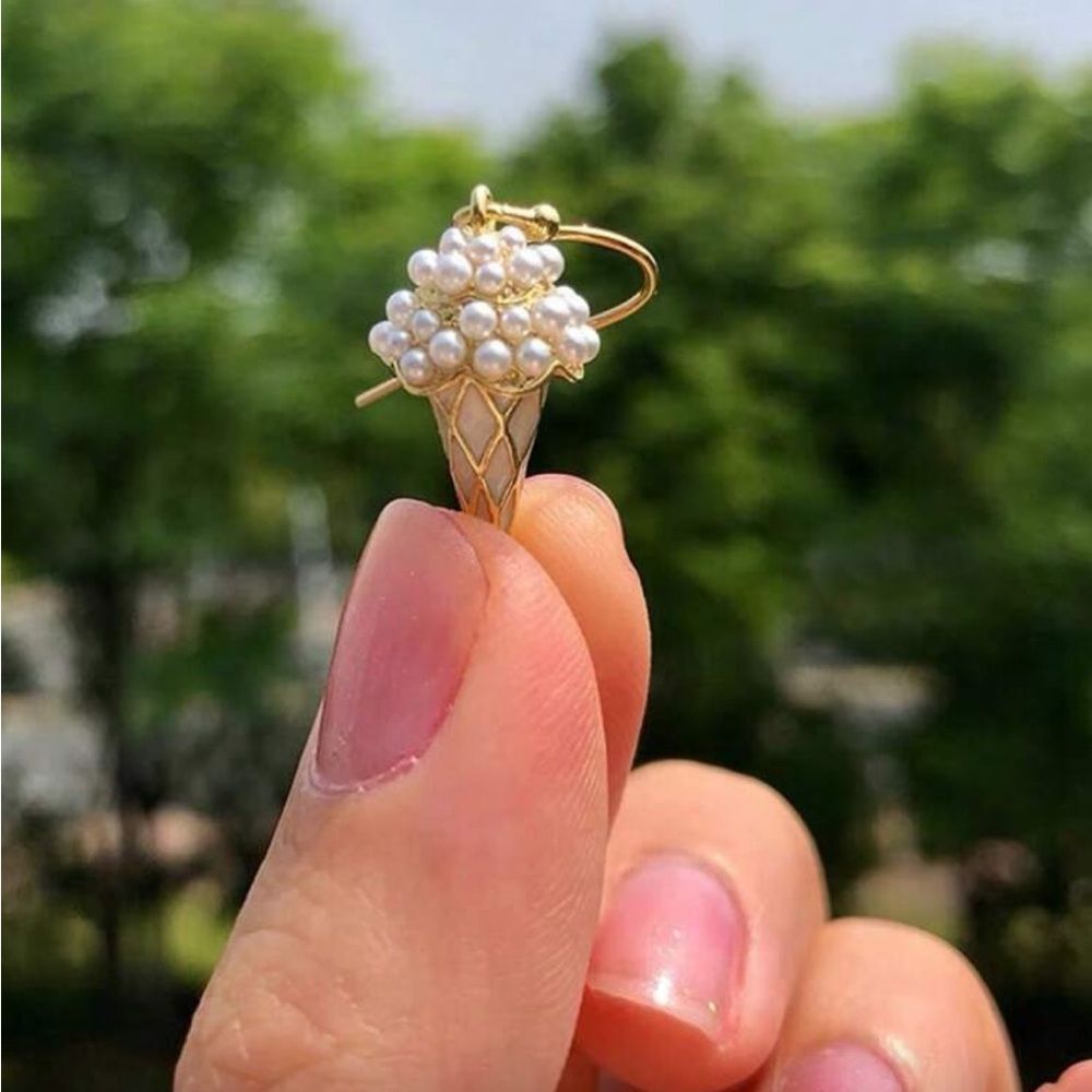 Elegant Gold Pearl‎ Ice Cream Cone Earrings - Picture 3 of 10
